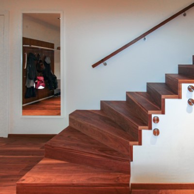 Treppen aus Parkett, Designböden, Laminat und Vinyl 